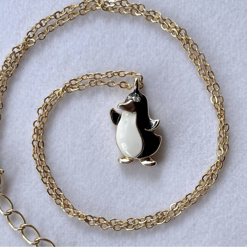 Penguin Necklace w Rhinestone Eyes on Gold Tone Chain